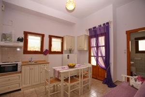 Sklavos Studios Skopelos Greece
