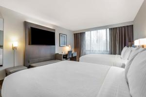 Queen Room with Two Queen Beds - Non-Smoking room in Best Western Plus Rockville Hotel & Suites