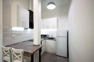 Kyiv White Apartment