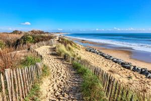 Maisons de vacances Bright house with garden in Sables-d'Olonne : photos des chambres