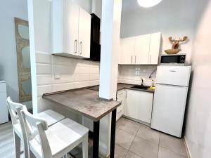 Kyiv White Apartment