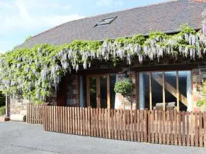 Little Orchard - 阿什伯顿