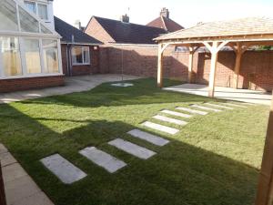 Modern, well located en-suite rooms with parking &facilities