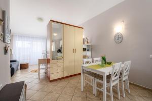 Studio Apartment Ares - Monterol