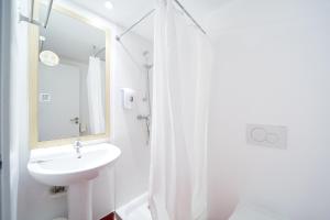 Hotels Premiere Classe Amiens : photos des chambres