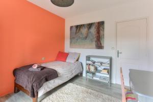 Maisons de vacances Belvedere de la Rance - Maison pour 8 avec jardin : photos des chambres