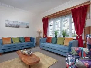 Haslemere - Beer Devon - Beer