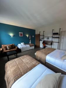 Hotels Hotel Des Cedres : photos des chambres