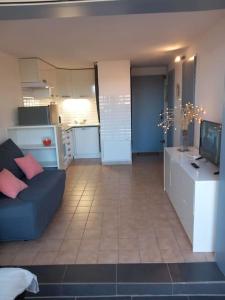 Appartement avec jardin, vue sur étang , proximité mer Gruissan Ayguades