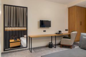 Hotel Padmawati Grand