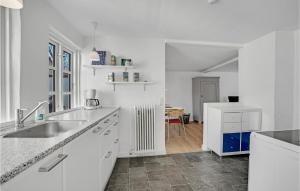 Beautiful Home In Assens With Wifi