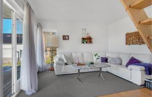 1 Bedroom Stunning Apartment In Sejerø