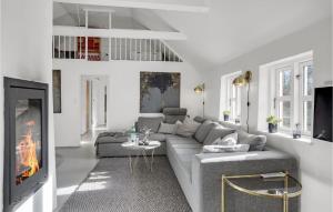 Amazing Home In Pandrup