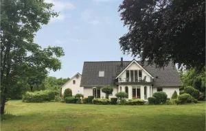 4 Bedroom Pet Friendly Home In Brande - Sønder Felding