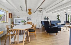 Nice Home In Sydals With Wifi