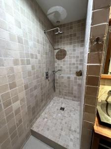 Appartements Au mas des glycines - Gite La tropezienne - 6 personnes : photos des chambres