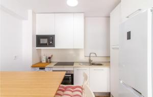 1 Bedroom Cozy Apartment In Benidorm