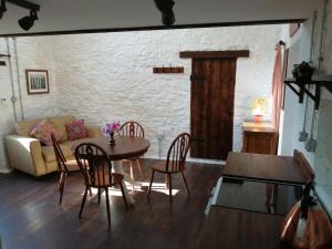 Converted rural stone cottage, Swansea