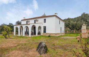 Beautiful Home In La Nava With Kitchen