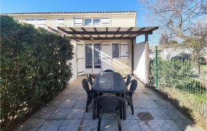 obrázek - Awesome Home In Marseillan With 2 Bedrooms