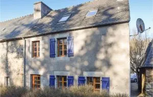 Lovely Home In Tréméven With Wifi - Le Guily
