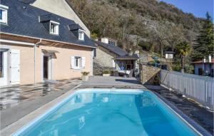 Maisons de vacances Beautiful home in Agos-Vidalos with Outdoor swimming pool, WiFi and 4 Bedrooms : photos des chambres