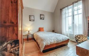 Maisons de vacances 3 Bedroom Amazing Home In La Rochelle : photos des chambres