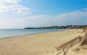 Maisons de vacances Nice Home In Guidel With Wifi : photos des chambres