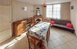 Maisons de vacances Beautiful home in Meschers-sur-Gironde with 2 Bedrooms : photos des chambres