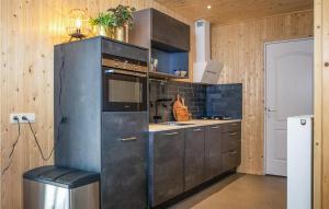 Stunning Home In Bruchterveld With Wifi