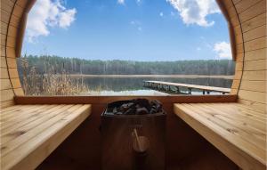 Stunning Home In Ryn With Wifi