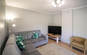 Stunning Home In Ryn With Wifi And 4 Bedrooms