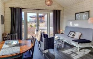 Lovely Home In Tanumshede With Kitchen