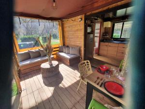 Campings la riviere aux papillons : Bungalow