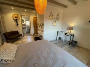 chambres d hotes Le Mas Julien piscine chauffée adult only