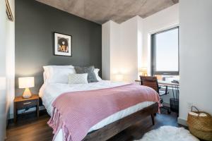 1BR Kendall Sq Gym Doorman nr MIT BOS-44