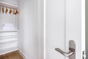 Bright Allston 2BR w WD in basement BOS-272