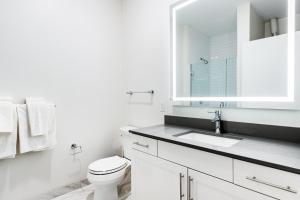 Somerville 1BR w Gym Doorman nr Assembly Row BOS-229