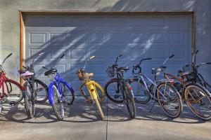 Custom Home Less Than 2 Mi to Downtown Boise