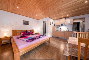 Toskanahaus, NJUALMS