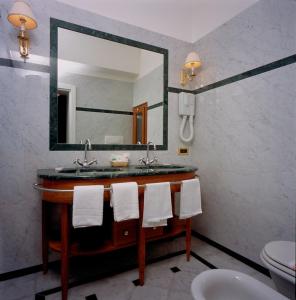 UNAHOTELS Ala Venezia-Adults 16