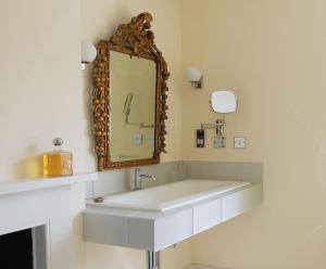 Charming Cottage in the Heart of Frome with parking