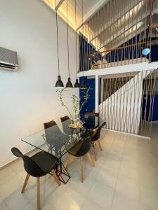 THE LOFT PROJECT Center City F