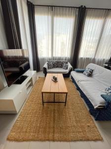 THE LOFT PROJECT Center City F