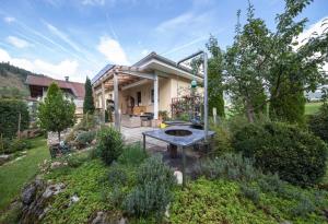 Toskanahaus, NJUALMS