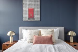 Loop 1BR w Deck Gym WD nr W Loop the L CHI-220