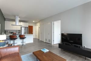 River N 1BR w Gym WD nr Mag Mile by Bluegound CHI-127