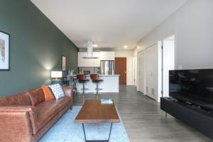 River N 1BR w Gym WD nr Mag Mile by Bluegound CHI-127