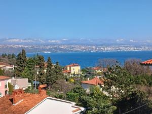Apartment Lady Daniela mit Meerblick in Lovran 