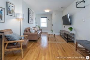 West Broadway Quarters by Thatch